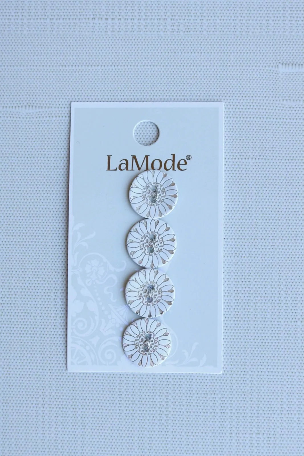 5/8" White Flower Agoya Shell Buttons | LaMode