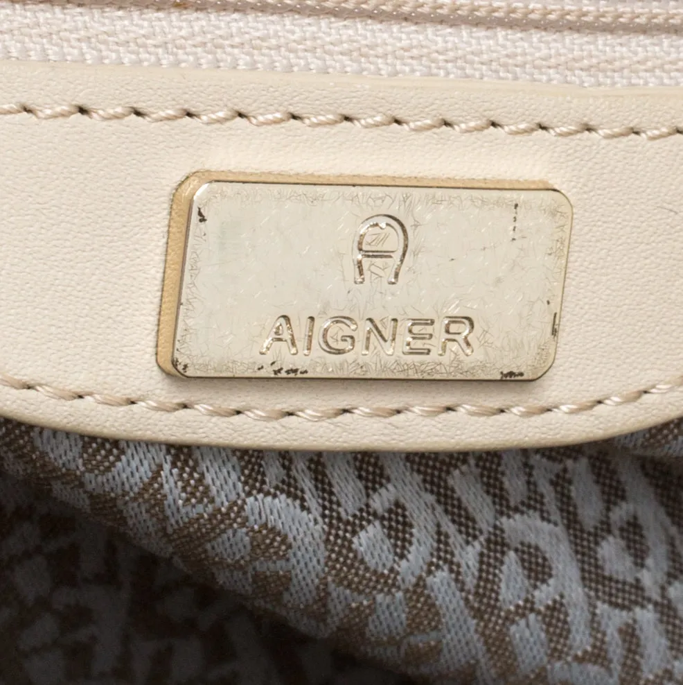 AIGNER Cream Leather Cavallina Tote