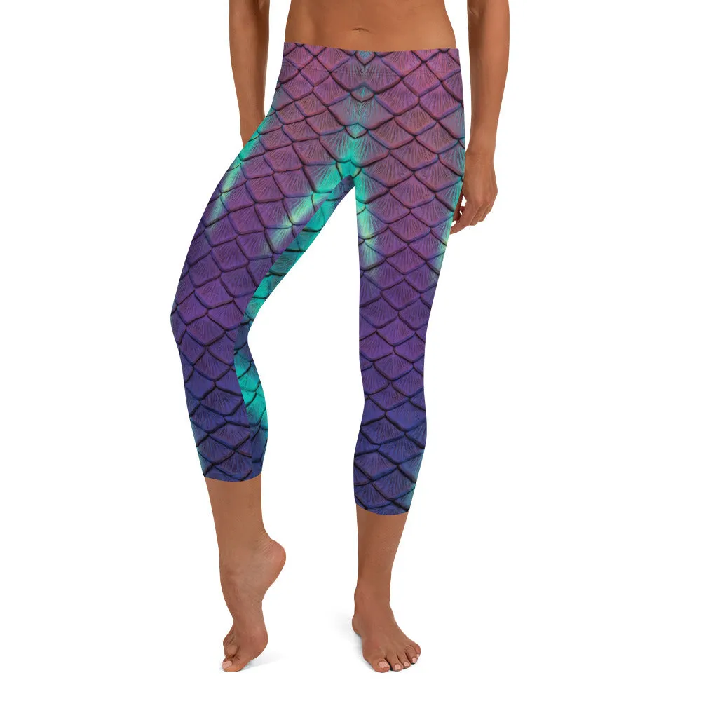 Aurora Borealis Capri Leggings