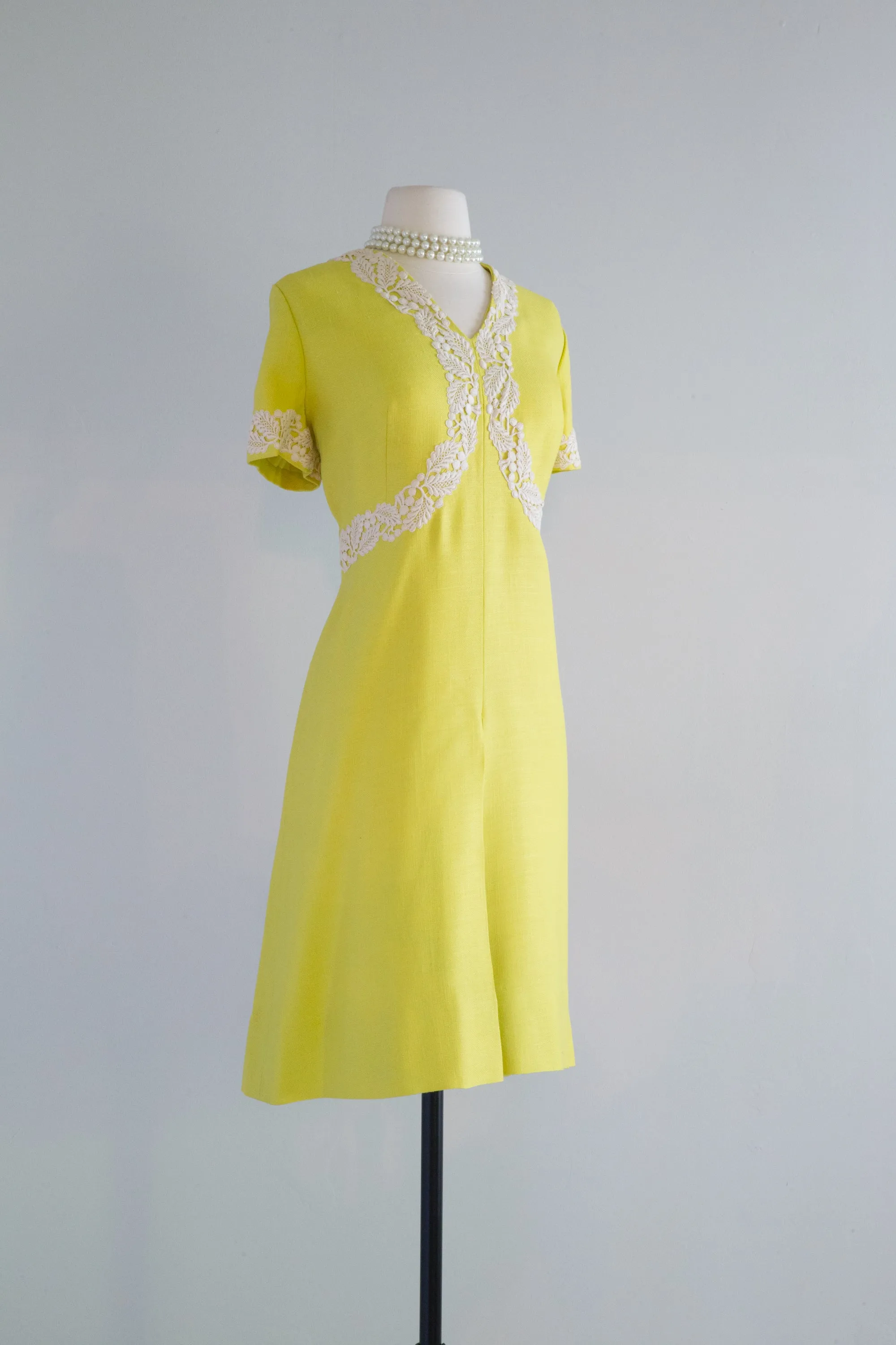 Brilliant 1960's Lemon Yellow Linen Dress By Vera Maxwell / XL