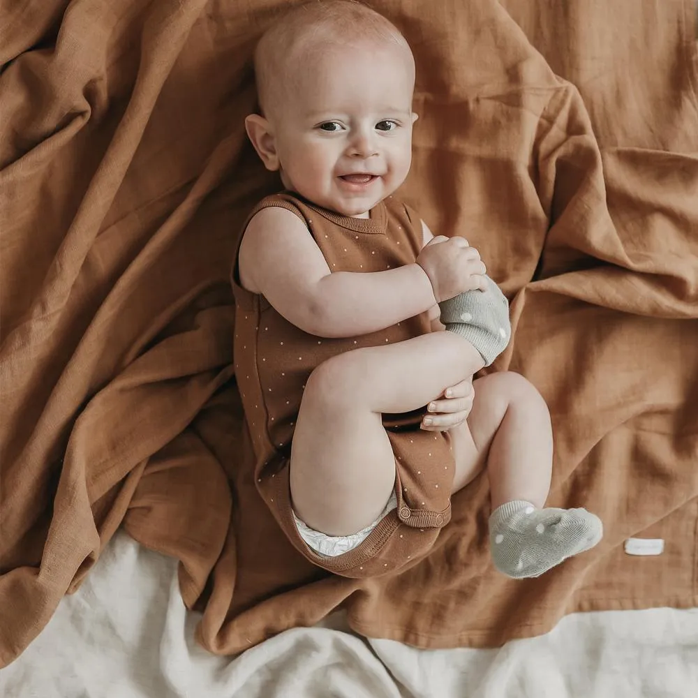 Organic Cotton Singlet Bodysuit - Tiny Dot