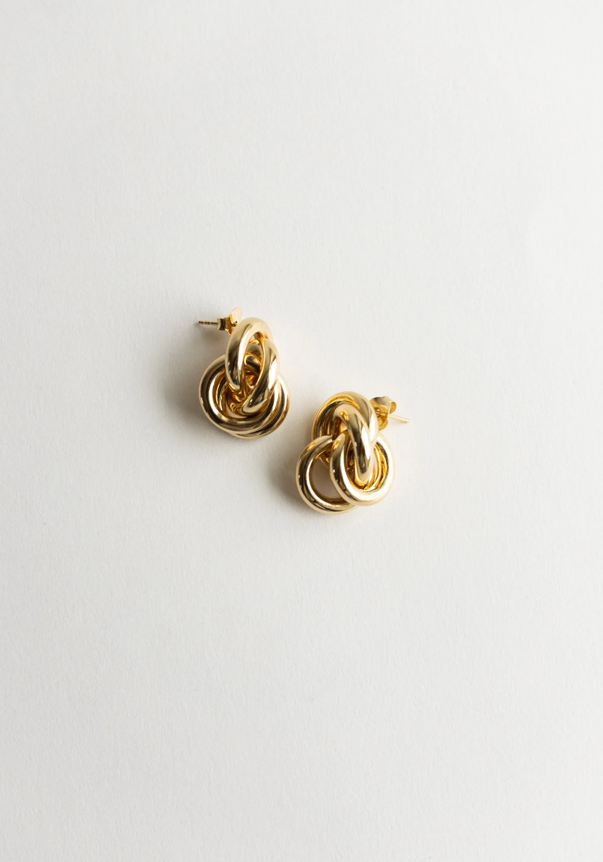 Vera Earrings in Gold